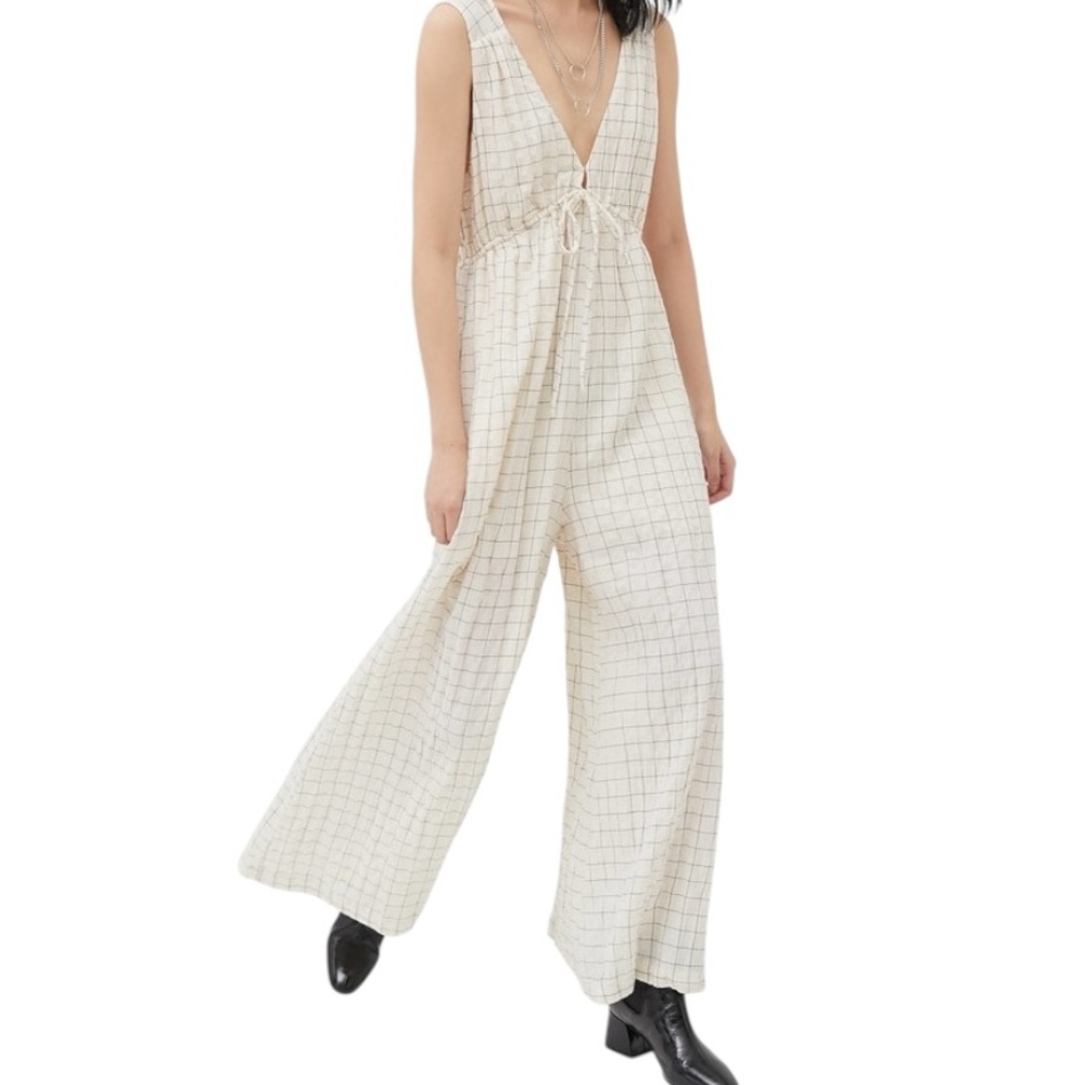 Urban Outfitters Breezy Plunging Wide Leg Sleeveless Babydoll Jumpsuit Size XS